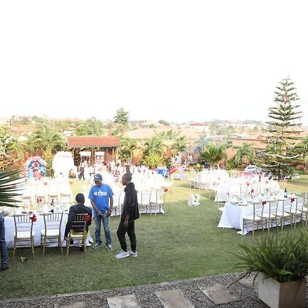 Villa Charlestine Yaounde Exterior photo